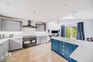 Kitchen- click for photo gallery